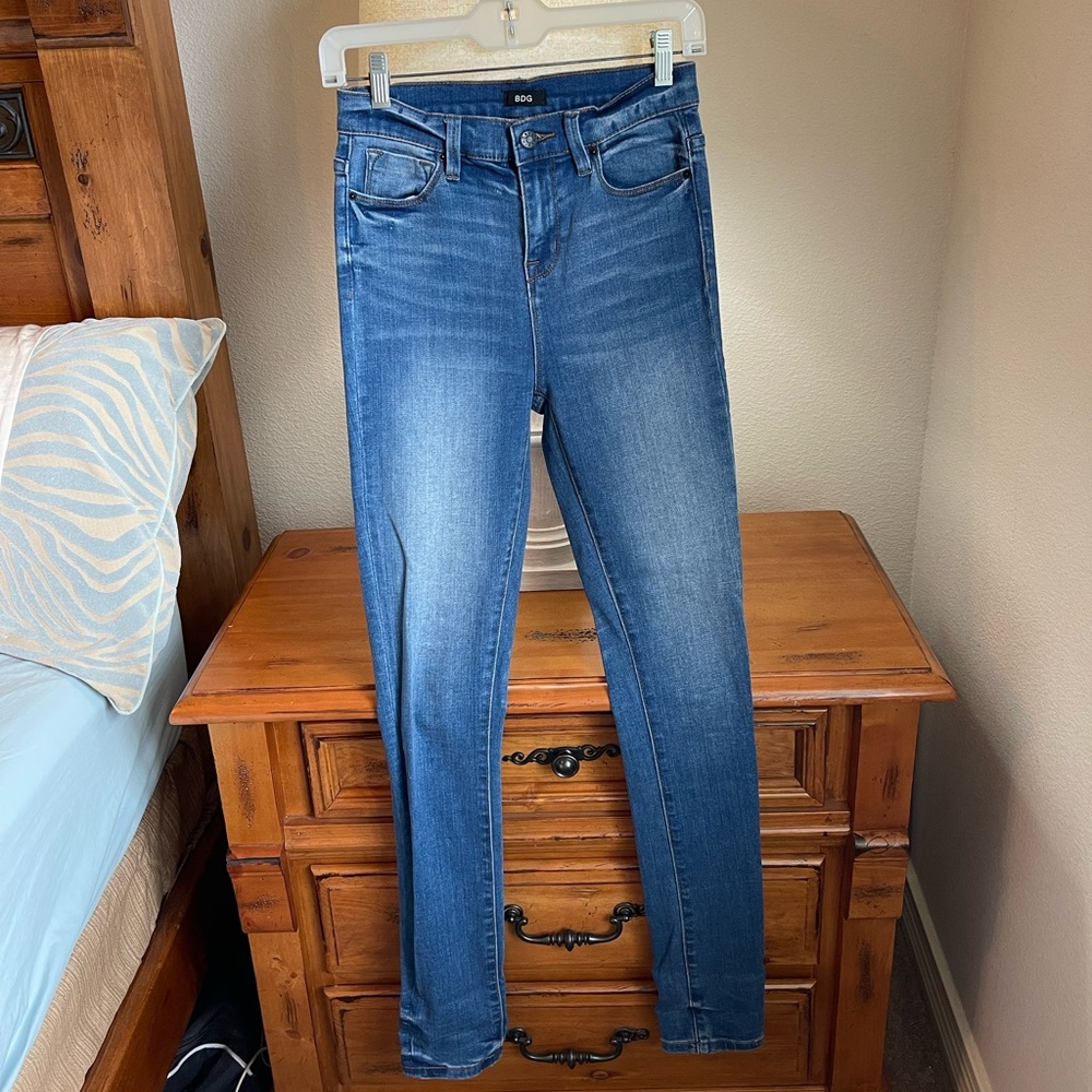 WOMENS CLOSET CLEAROUT: Urban Outfitters BDG Blue Skinny Jean
